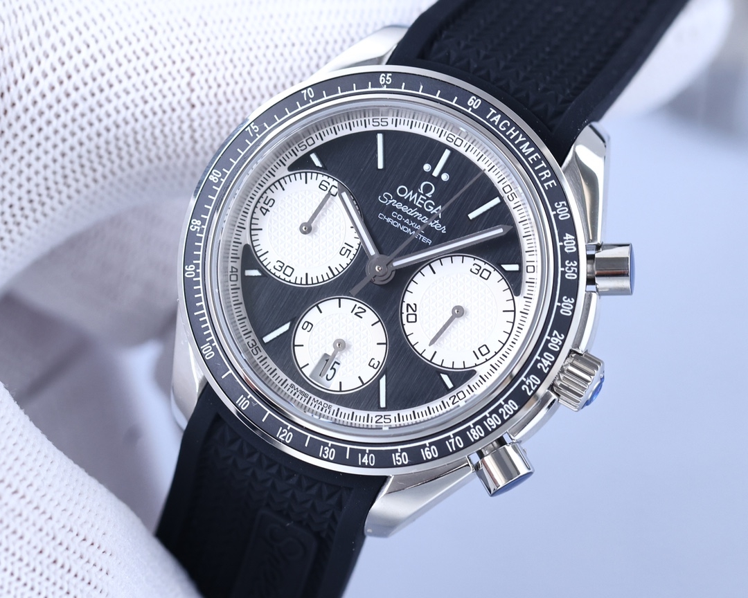 OMEGA   SPEEDMASTER  OM0100