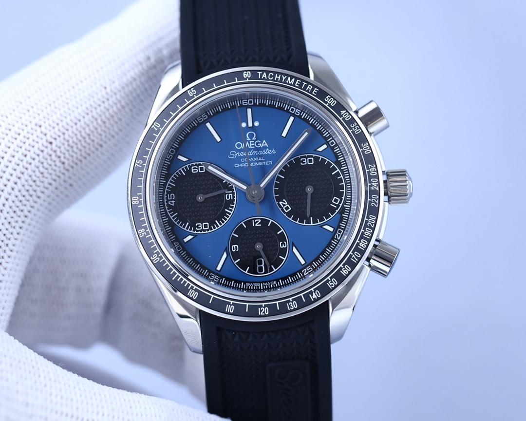 OMEGA   SPEEDMASTER  OM0102