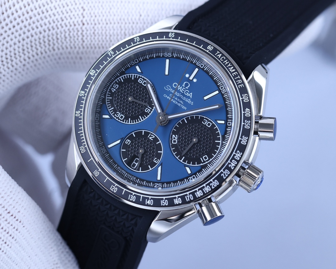 OMEGA   SPEEDMASTER  OM0102