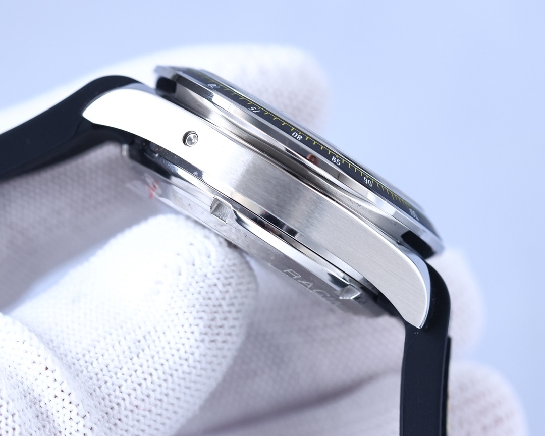 OMEGA SPEEDMASTER OM0105 OMEGA SPEEDMASTER OM0105