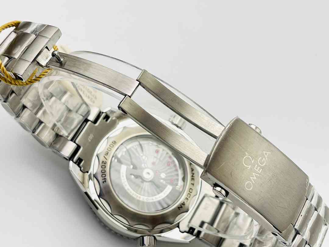 OMEGA    SEAMASTER OM0210