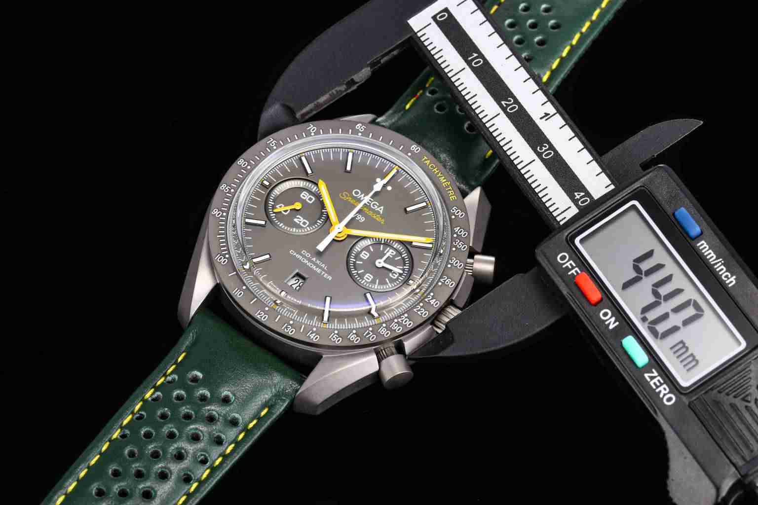OMEGA SPEEDMASTER Apollo OM0215 OMEGA SPEEDMASTER Apollo OM0215