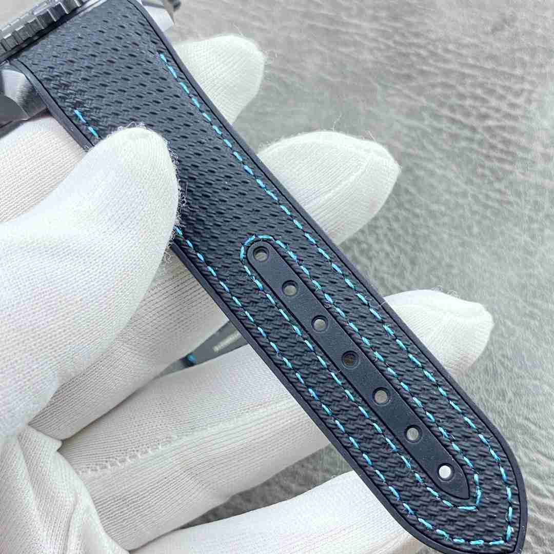 OMEGA    AQUA TERRA OM0372