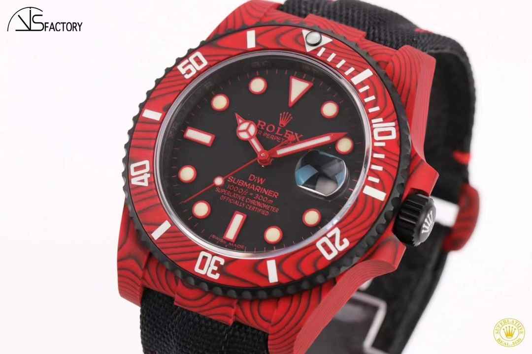 ROLEX  New Submariner 40MM RO1285