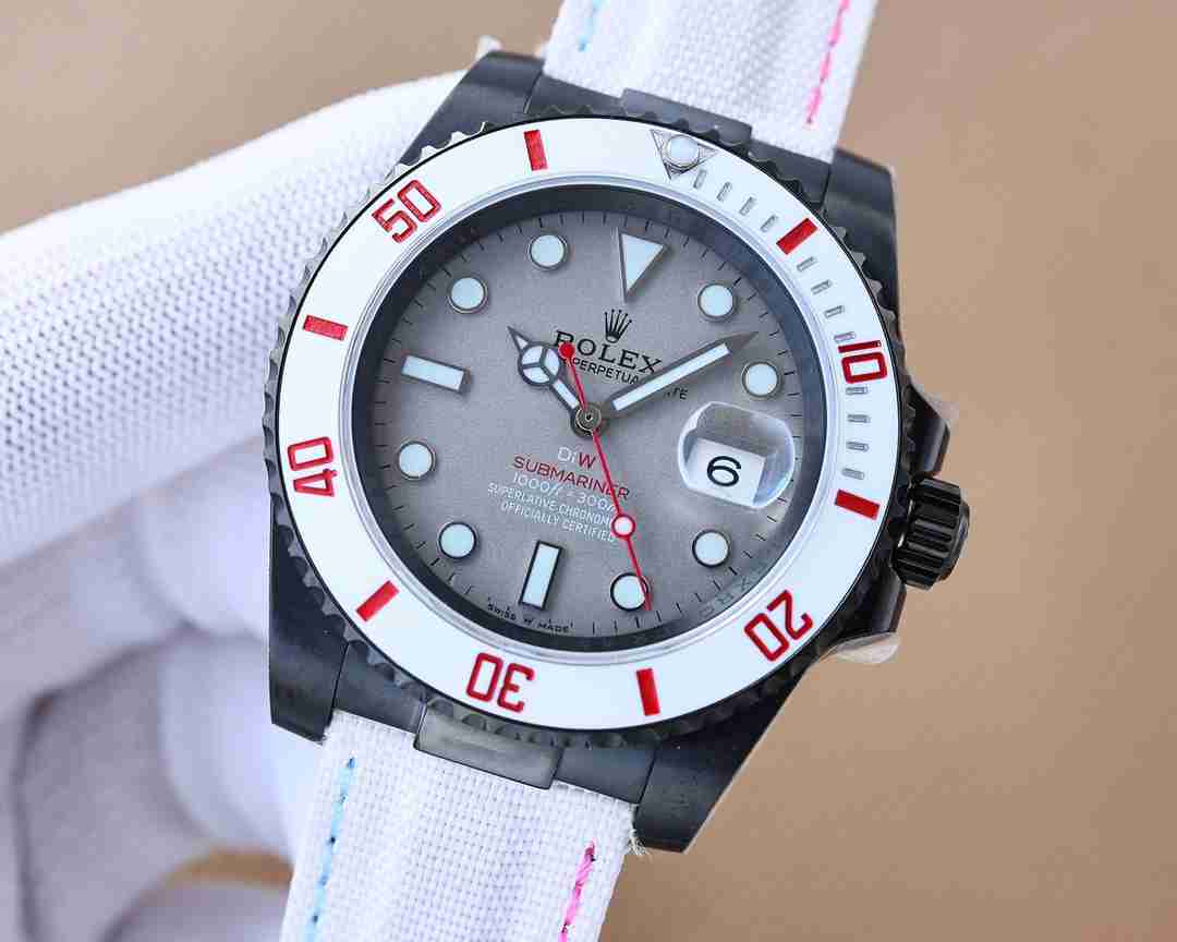 ROLEX  New Submariner 40MM RO1383